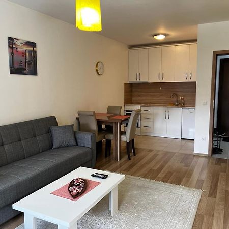 Blini Complex Apartment Пристина Екстериор снимка
