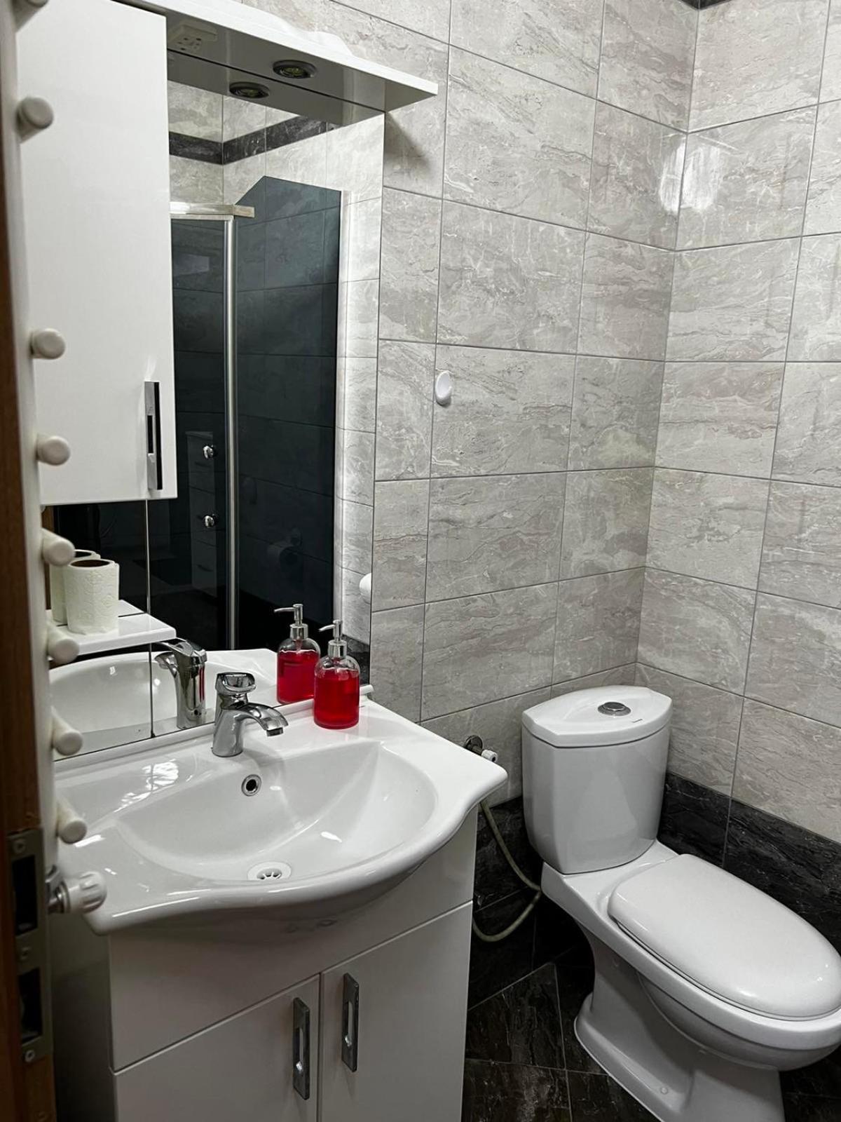 Blini Complex Apartment Пристина Екстериор снимка