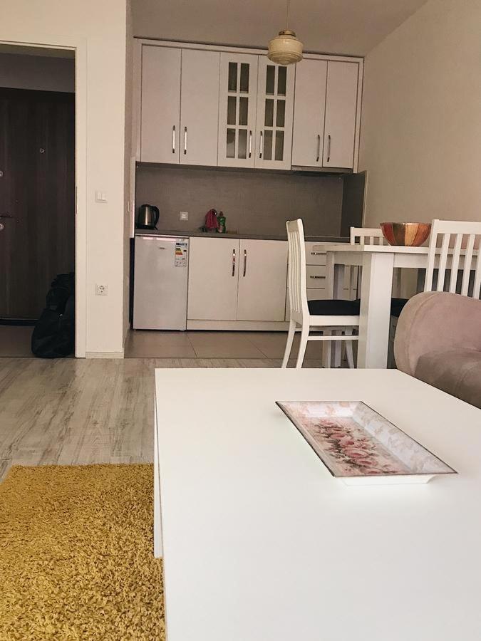 Blini Complex Apartment Пристина Екстериор снимка