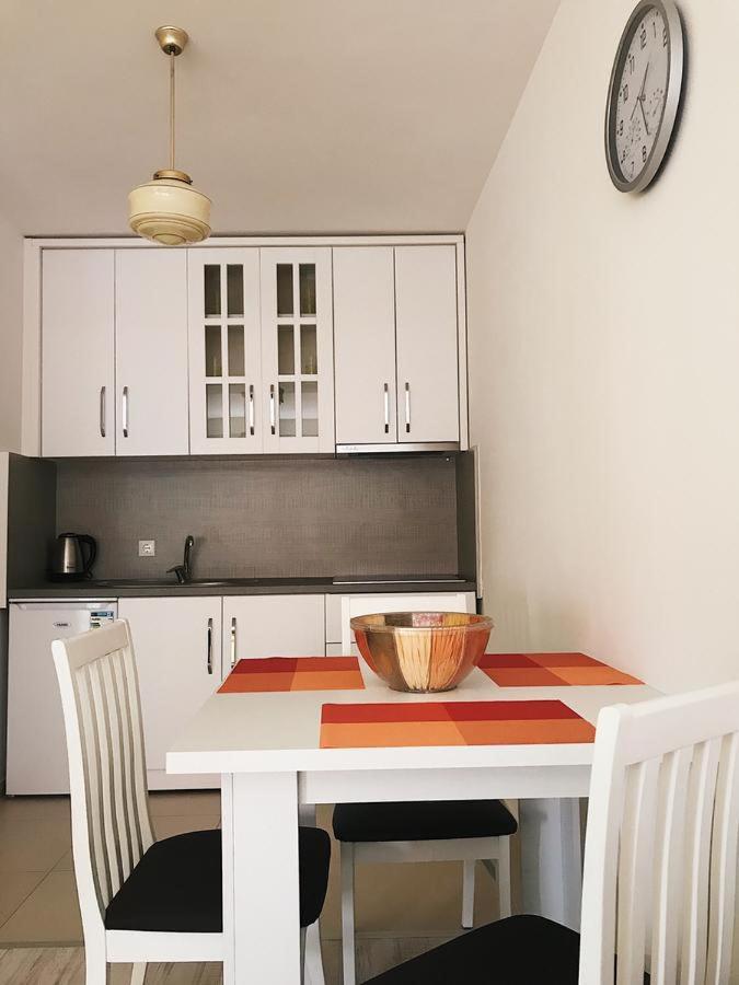 Blini Complex Apartment Пристина Екстериор снимка