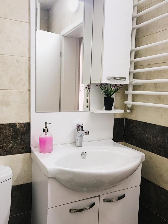 Blini Complex Apartment Пристина Екстериор снимка